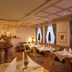 Relais & Chateaux Chasa Montana