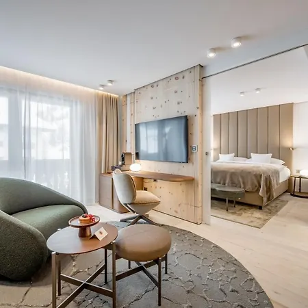 호텔 Relais & Chateaux Chasa Montana