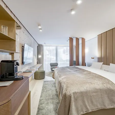 Relais & Chateaux Chasa Montana 5* 삼나운