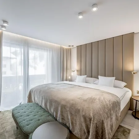 호텔 Relais & Chateaux Chasa Montana 삼나운