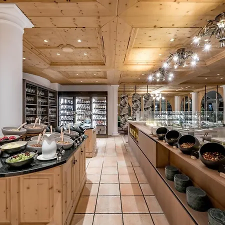 Relais & Chateaux Chasa Montana 5* 삼나운