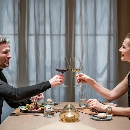 Relais & Chateaux Chasa Montana 호텔 삼나운