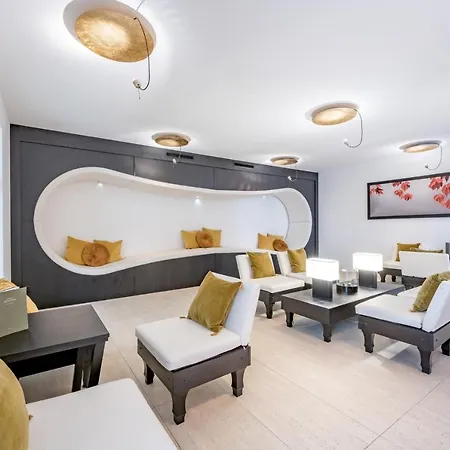 Relais & Chateaux Chasa Montana Отель
