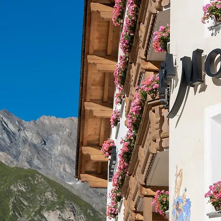 מלון Relais & Chateaux Chasa Montana זאמנאון