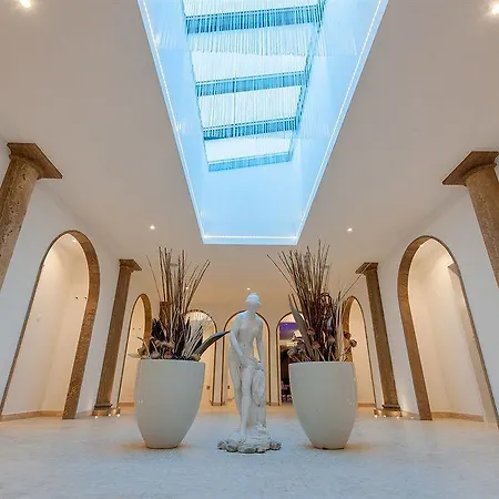 Ξενοδοχείο Relais & Chateaux Chasa Montana 5*