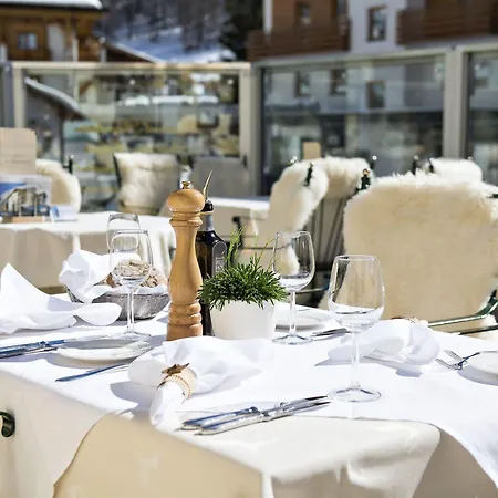 Hotel Relais & Chateaux Chasa Montana 5*