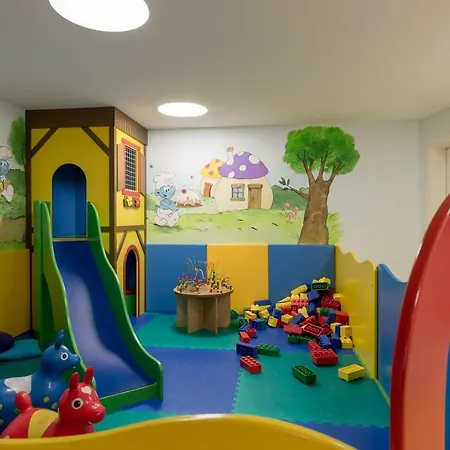 Relais & Chateaux Chasa Montana 호텔 삼나운