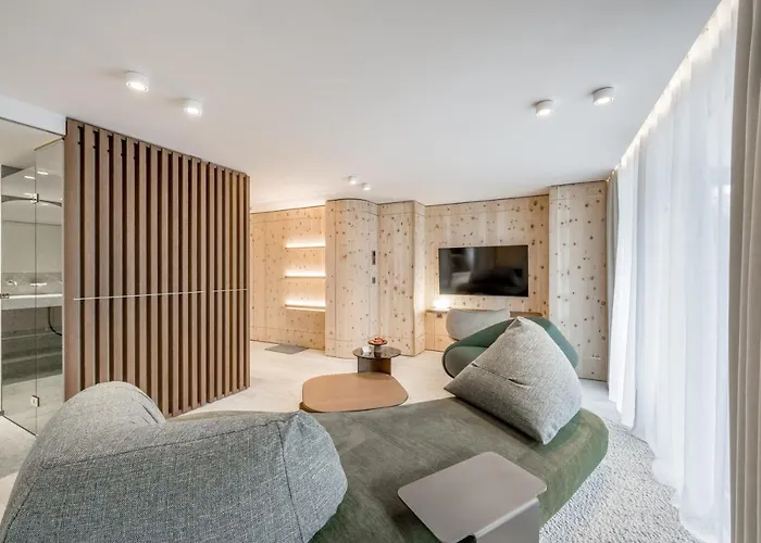 Relais & Chateaux Chasa Montana Hotel 5*