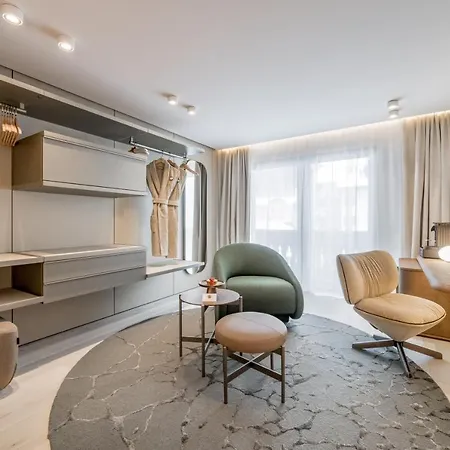 酒店 Relais & Chateaux Chasa Montana