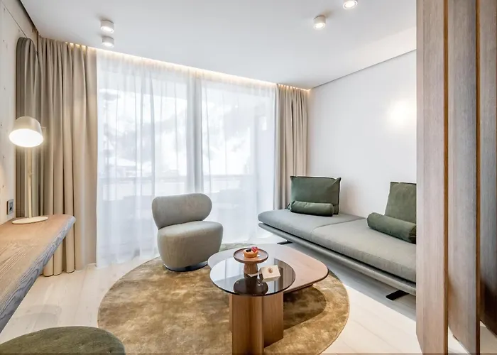 Relais & Chateaux Chasa Montana Hotell