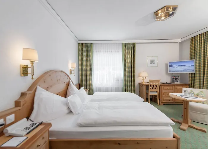 Hotell Relais & Chateaux Chasa Montana 5*