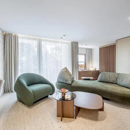 Hotel Relais & Chateaux Chasa Montana 5*