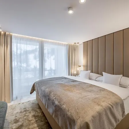 Отель Relais & Chateaux Chasa Montana 5*
