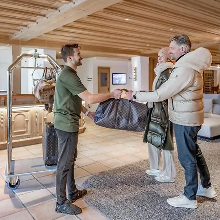 Relais & Chateaux Chasa Montana Hotel 5*