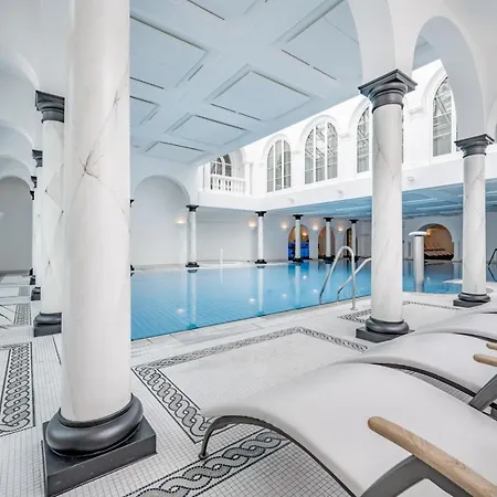 Relais & Chateaux Chasa Montana Hotel 5*