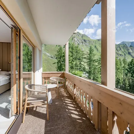 Relais & Chateaux Chasa Montana Hotel